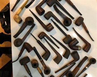 over 30 Vintage pipes!! some carved