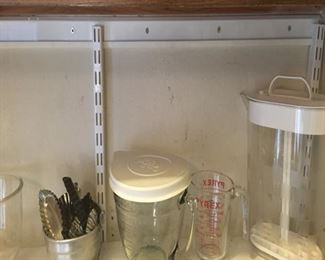 Kitchen baking items