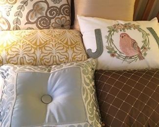 Asst'd decorative pillows