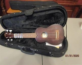 KALA Ukelele Model # KAA15S w/soft case