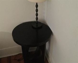 Solid Wood Sidetable with Lamp https://ctbids.com/#!/description/share/311923
