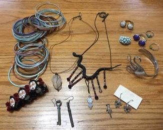 Fun lot of jewelry odds and ends https://ctbids.com/#!/description/share/311968