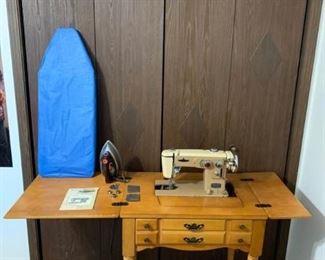 Coronado Sewing Machine and Table