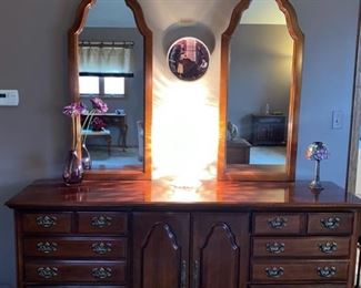Double mirror dresser