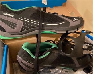 Comes with Shimano Shoes
