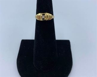 Gold Ring with Diamond