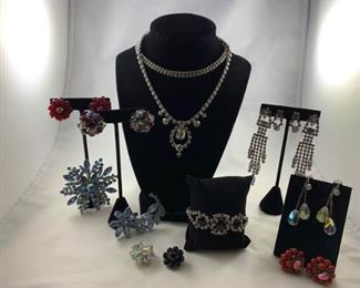 Large Lot of Vintage Jewelry