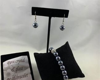 Set of Crystal and Pearl Jewelry