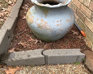 yard art, pots and planter