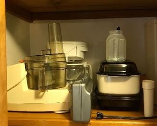 lots and lots of  small appliances 