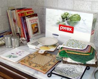 Pyrex, Set, Bowls, New in Box, Cookbooks