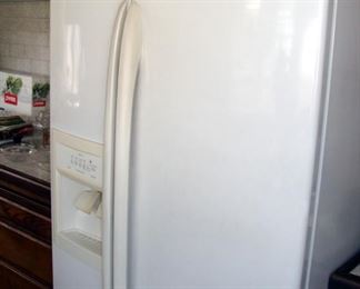 Refrigerator, Fridge, Kenmore Elite, Coldspot, Side by Side, White, Ice, Water, In-Door