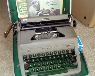Vintage, 1950's, Typewriter, Royal, Quiet De Luxe, Green, Case, Portable, Manual