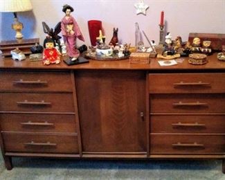 Nice mid century dresser, we have spotted the matching mirror in the closet