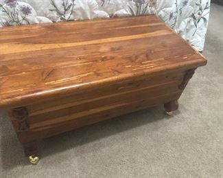 medium cedar chest on wheels -clean in and out 