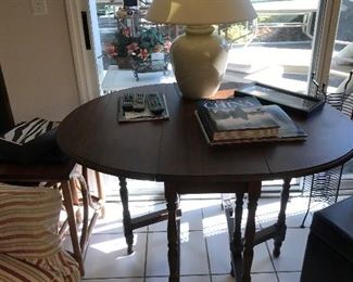 GATELEG TABLE
