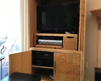 MEDIA CABINET