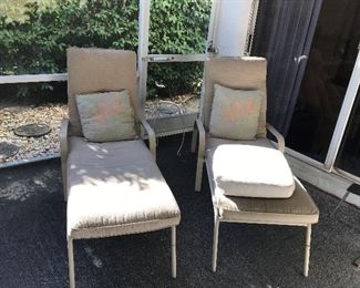 LOUNGES