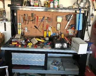 TOOL BENCH