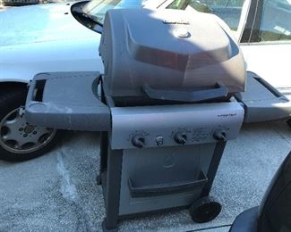 LIKE NEW GRILL