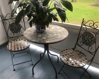 rock and stone table and 2 chairs $25