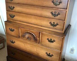 Chest of drawers