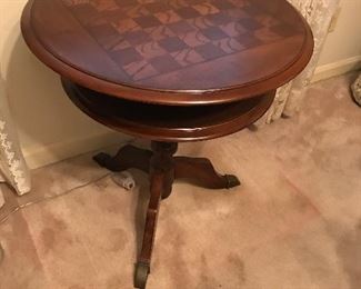 Piano stool w/chess/checkerboard top