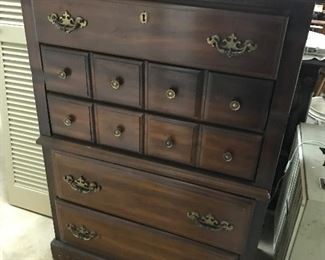 Chest of drawers