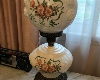 Globe lamp