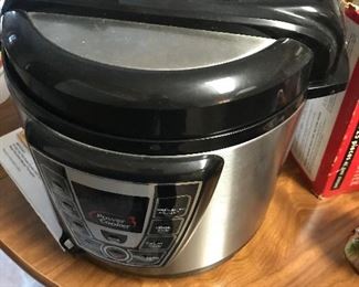 Digital pressure cooker