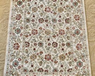 Ivory Floral rug 4'7" by 3'3"