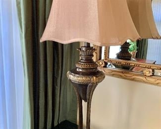 Pair of Quoizel lamps