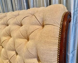 Detail Hickory White sleigh bed