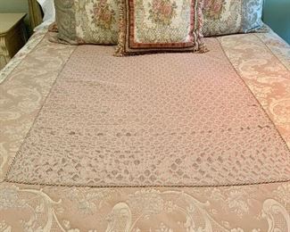 Custom bedding queen sized