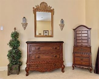 Pulaski bachelor's chest; shell/rope mirror and jewelry armoire