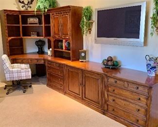 Sligh office furniture set