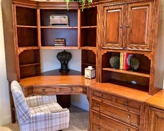 Sligh office furniture set