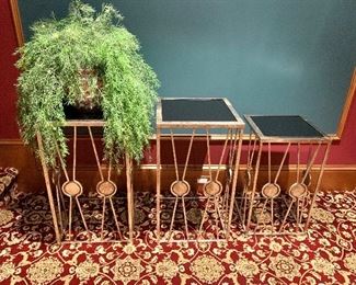 Set of 3 graduated tables