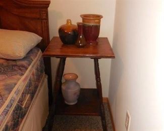 vintage small parlor table, pottery