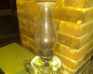 Early large finger oil lamp