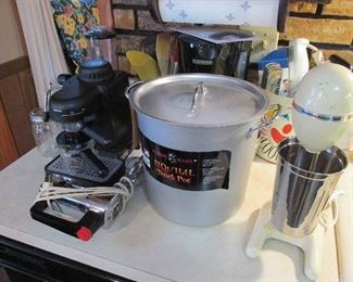 Espresso machine and milkshake blender