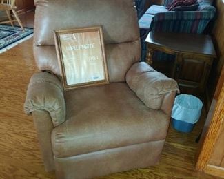 Very nice leather recliner