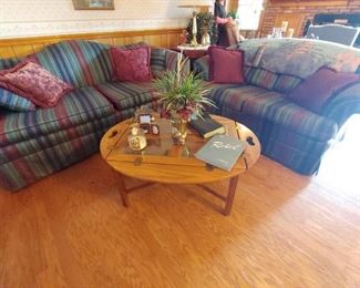 Very nice sofa and loveseat