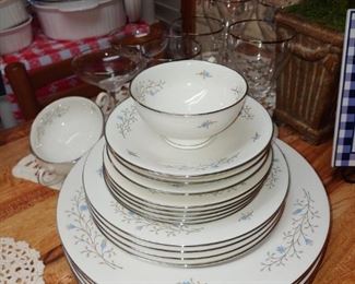 Vintage Syracuse China inspiration pattern