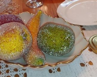 Beautiful sugared artificial fruit in a great Linux bone