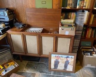 Drexel Console Stereo.....Not in Working Condition