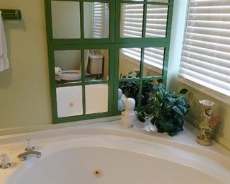 This home features a beautiful deep garden tub jacuzzi