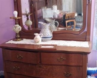 Beautiful antique oak dresser mirror