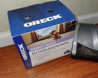 Awesome Oreck vacuum cleaner with all attachments