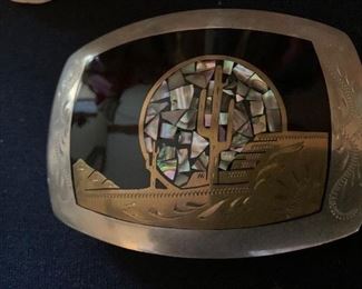 Belt buckle